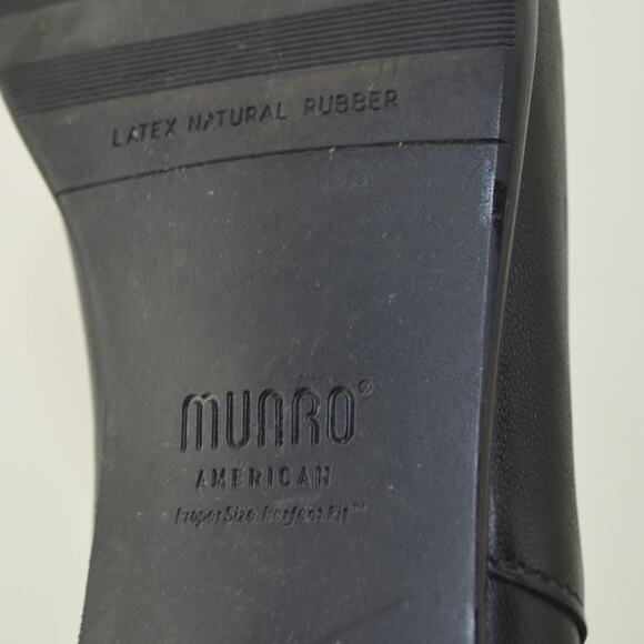 Munro Shari Chelsea Black Ankle Booties Minimalist Size 9 N - Picture 11 of 13